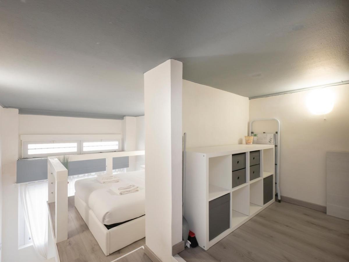 I Host Apartment - Neera 22 มิลาน ภายนอก รูปภาพ